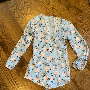 Boutique long sleeved romper size small